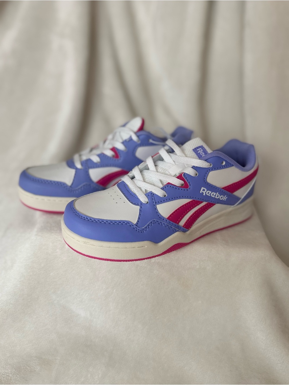Reebok Girls Sneakers, size 3K